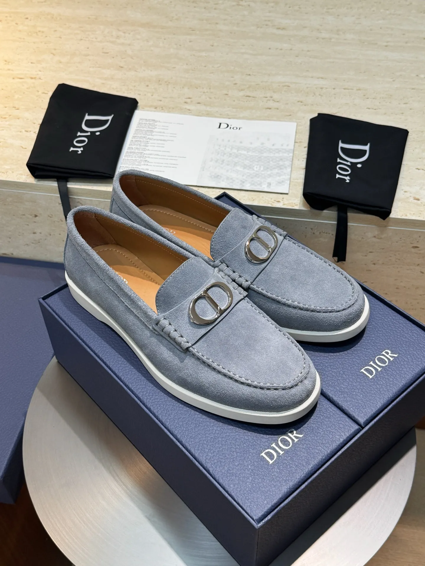 Men's Men's Shoes 💰440 [New Style] 🏃‍♂️🏃‍♂️Dio*Granville Dior - Men's Lace-up Casual Shoes - Original Reproduction Buy the original version and get a one-to-one reproduction. It is a casual dress shoe. Crafted from luxuriously soft navy suede, it features an Oblique printed panel on the upper. The lightweight white rubber sole adds sophistication, with an Oblique pattern engraved on the outsole and branding on the back. Adds elegance to any casual look. Imported cowhide suede + imported cowhide lining + original outsole Size: 39-44 (45 46 customized)